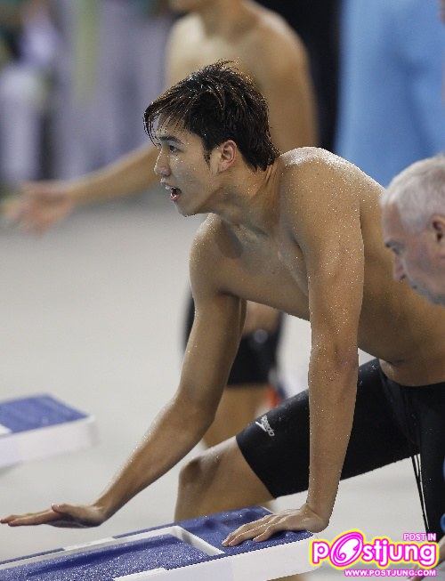 นักว่ายน้ำประเทศจีน หล่อล่ำ