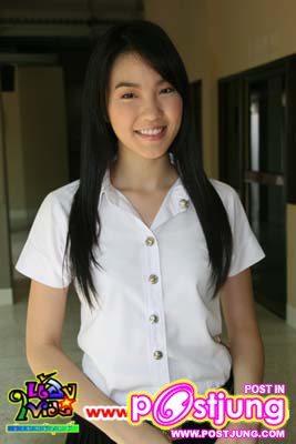 ลอยแก้ว น้องใหม่ร้ายบริสุทธิ์