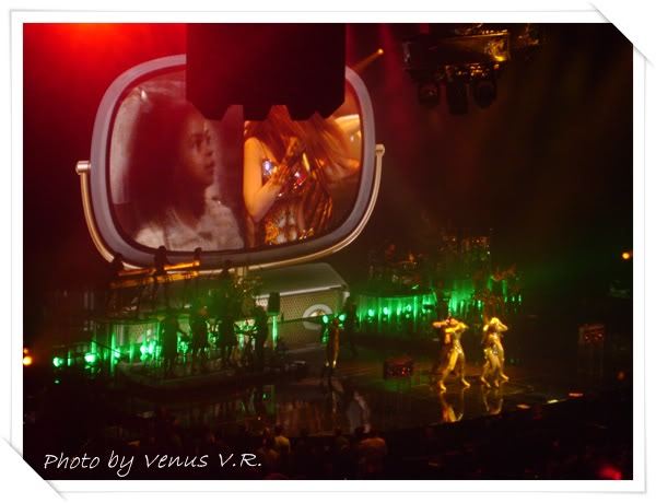 *NEW* I am world tour