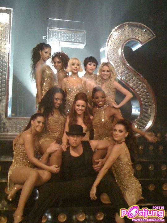 หนังเรื่อง Burlesque ที่ Christina แสดงจะฉายเมื่อไหร่