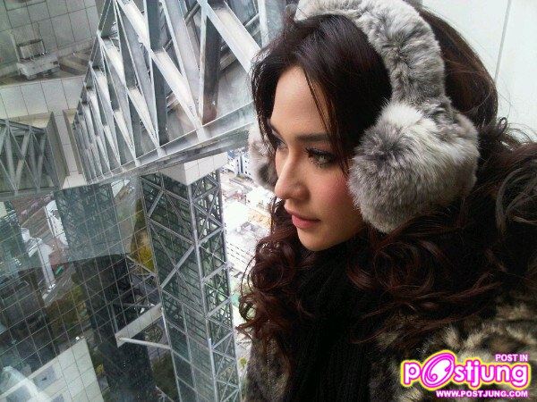 ภาพใหม่ๆของ พลอย เฌอมาลย์ จากทวิตเตอร์