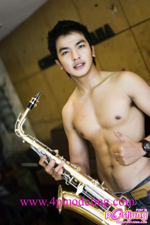 โต๊ส-อู๋-แมค  ประชันหล่อ รอคุณตัดสิน..