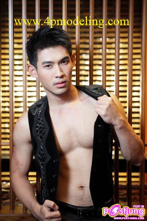 โต๊ส-อู๋-แมค  ประชันหล่อ รอคุณตัดสิน..