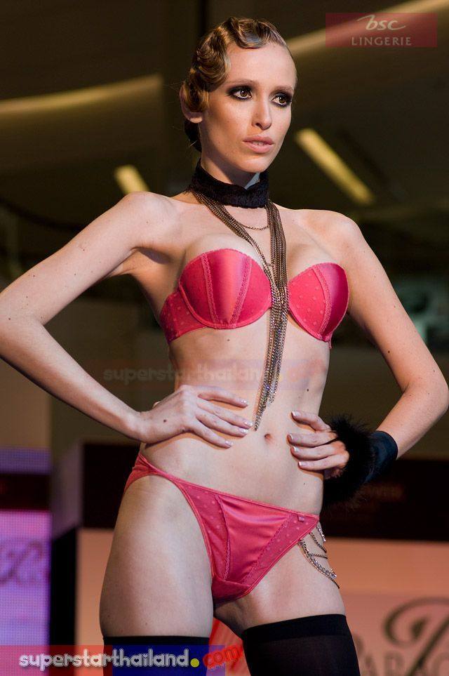 งานเดินแบบแฟชั่นชุดชั้นใน Lingeries (Bsc , ELLE , VR , Kullasatri)