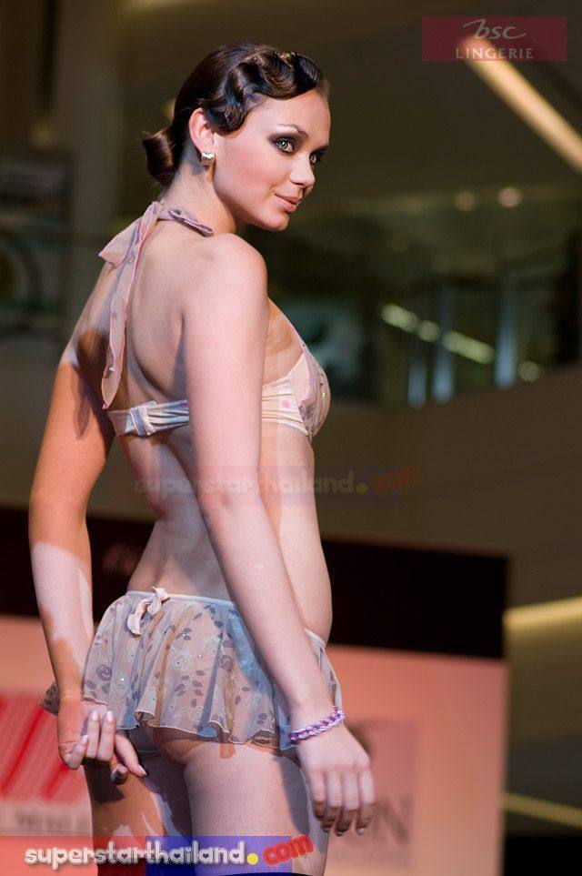 งานเดินแบบแฟชั่นชุดชั้นใน Lingeries (Bsc , ELLE , VR , Kullasatri)