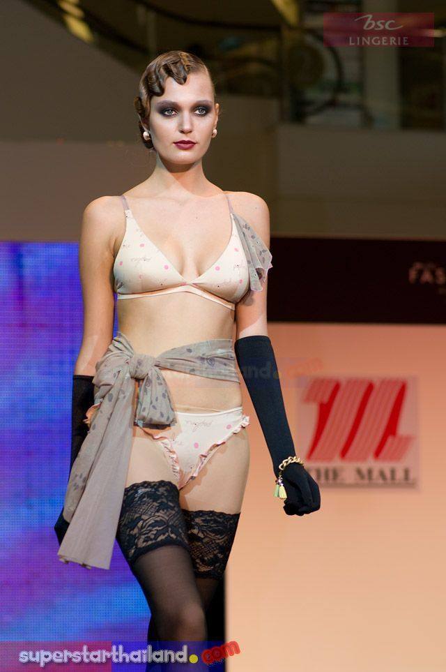 งานเดินแบบแฟชั่นชุดชั้นใน Lingeries (Bsc , ELLE , VR , Kullasatri)