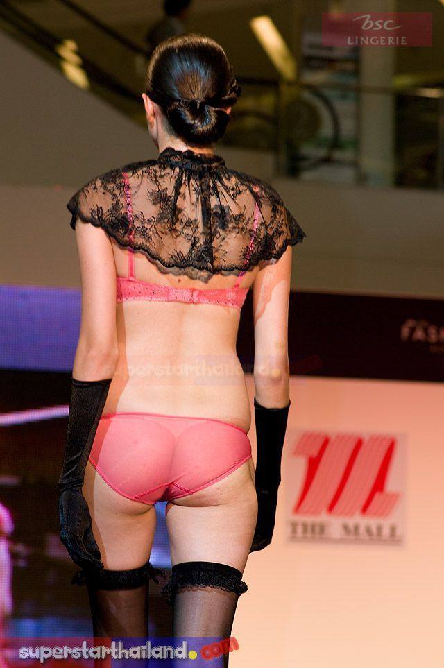 งานเดินแบบแฟชั่นชุดชั้นใน Lingeries (Bsc , ELLE , VR , Kullasatri)