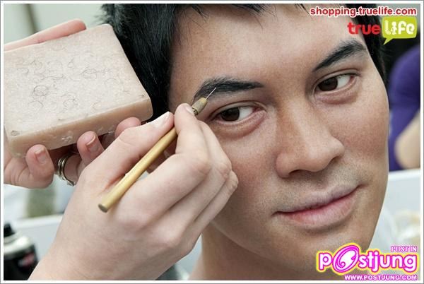 เปิดตัวหุ่นขี้ผึ้งพระเอก-นางเอกคู่ขวัญ แอน ทองประสม และ เคน ธีรเดช