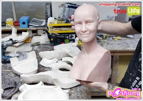 เปิดตัวหุ่นขี้ผึ้งพระเอก-นางเอกคู่ขวัญ แอน ทองประสม และ เคน ธีรเดช