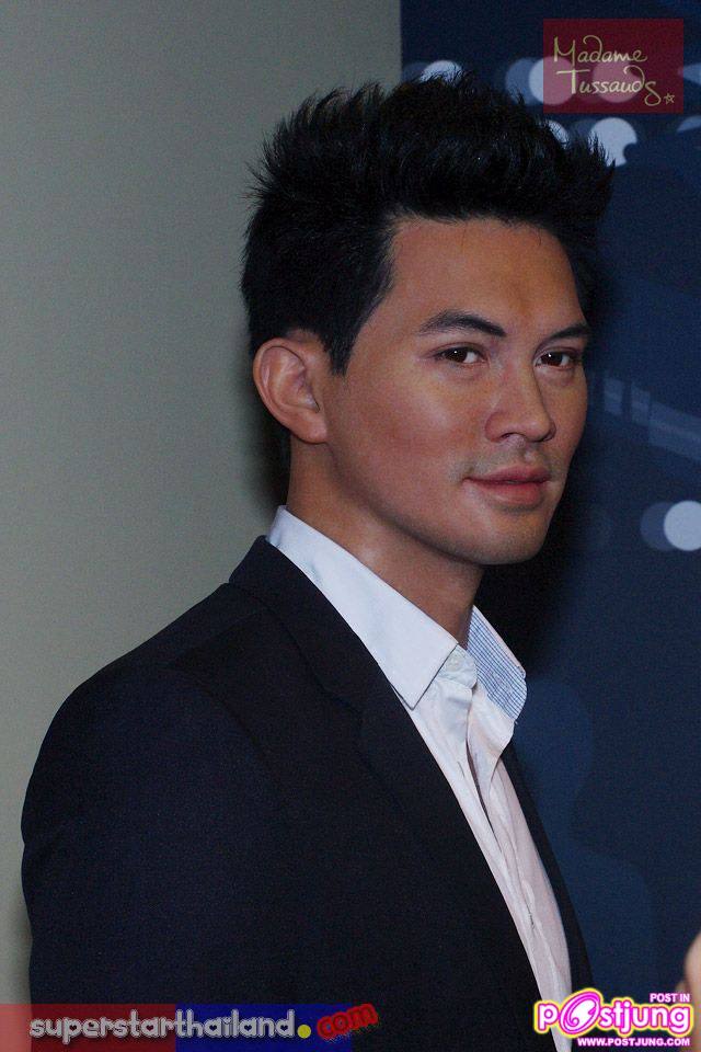 เปิดตัวหุ่นขี้ผึ้งพระเอก-นางเอกคู่ขวัญ แอน ทองประสม และ เคน ธีรเดช