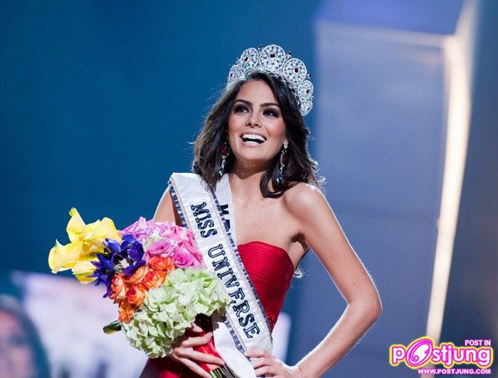 จิเมน่า นาวาเรเต้ละตินสาวผิวสีน้ำตาลจาก Mexico