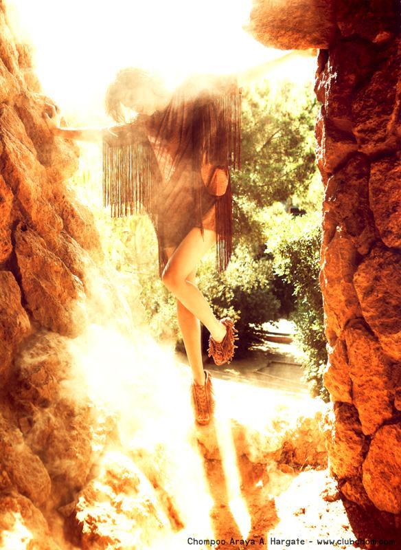 ชมพู่ ถ่ายแบบโพสท่าได้สวยและดูมีศิลปะมาก