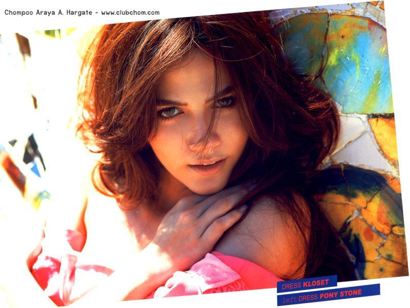 ชมพู่ ถ่ายแบบโพสท่าได้สวยและดูมีศิลปะมาก