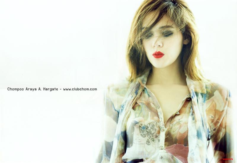 ชมพู่ ถ่ายแบบโพสท่าได้สวยและดูมีศิลปะมาก