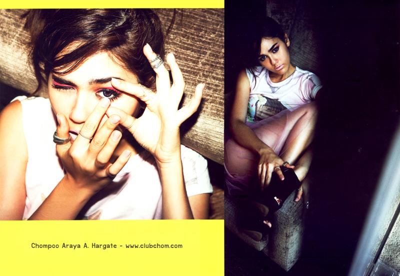 ชมพู่ ถ่ายแบบโพสท่าได้สวยและดูมีศิลปะมาก