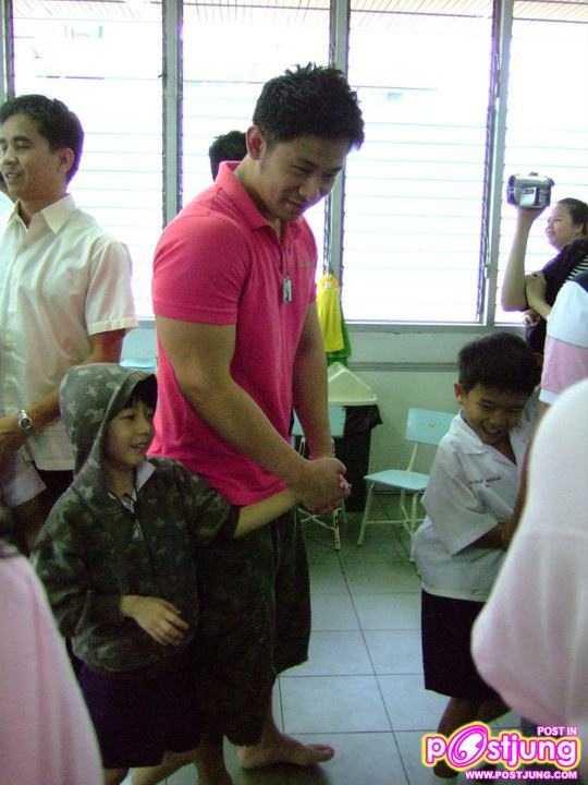 น้องริวจิ &คุณพ่อ ในงานวันพ่อที่โรงเรียน