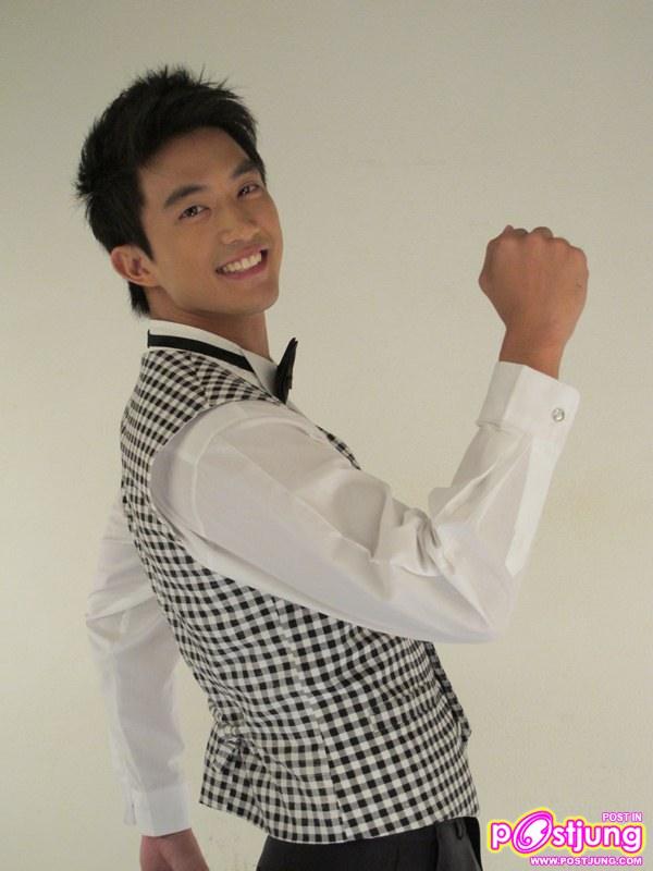 ภาพเบื้องหลังการถ่ายโฆษณาของไผ่-พาทิศ