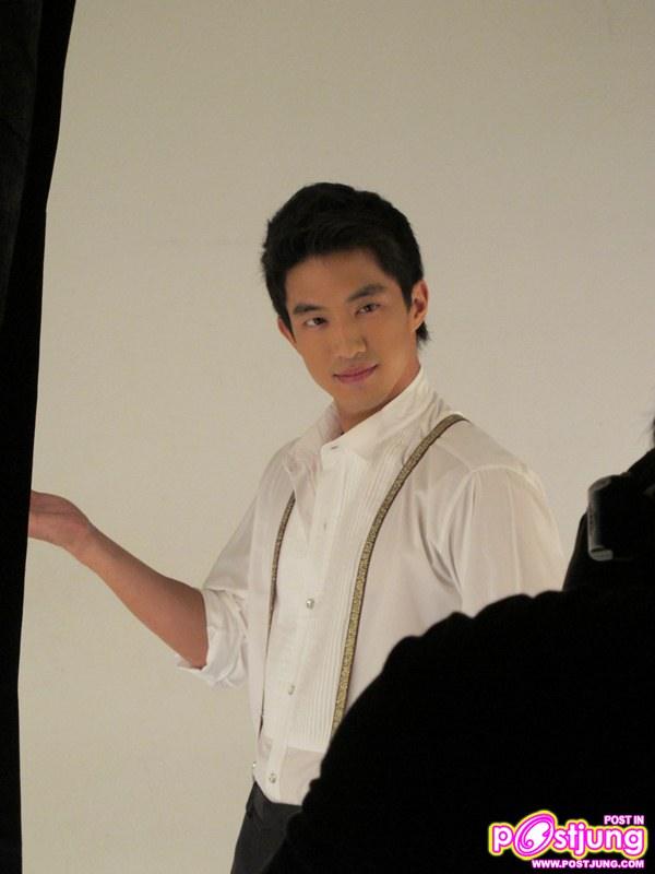 ภาพเบื้องหลังการถ่ายโฆษณาของไผ่-พาทิศ