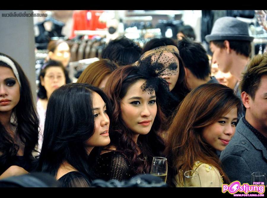 เจนี่ & พลอย เฌอมาลย์ งานเปิด TOPSHOP