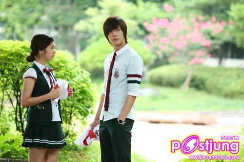 ซีรีย์เรื่องใหม่ Playful kiss สนุกมาก