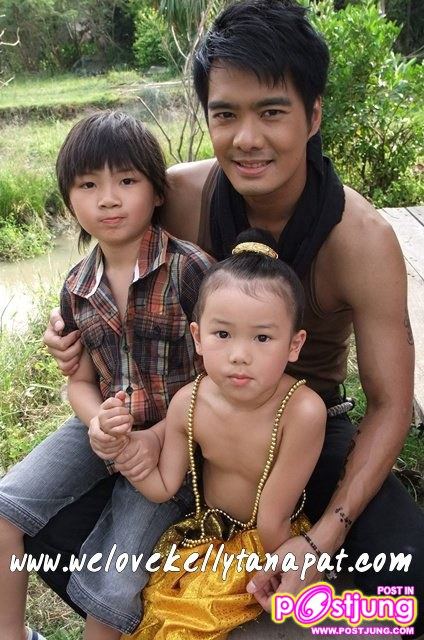 เคลลี่ ธนะพัฒน์ (หล่อล่ำ) จากละคร เสือสั่งฟ้า