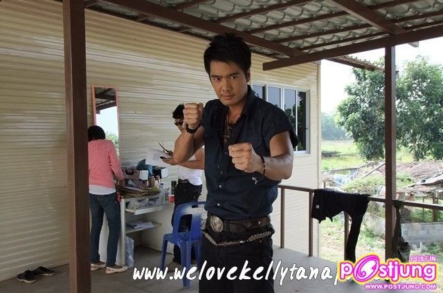 เคลลี่ ธนะพัฒน์ (หล่อล่ำ) จากละคร เสือสั่งฟ้า