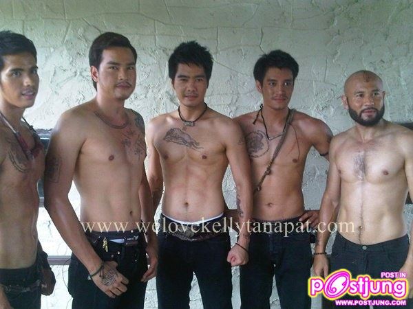 เคลลี่ ธนะพัฒน์ (หล่อล่ำ) จากละคร เสือสั่งฟ้า