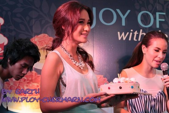 พลอย เฌอมาลย์ งานS&P@พาราไดซ์ปาร์ค