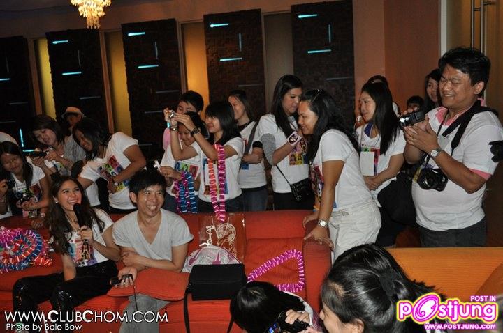 ชมพู่ มีทติ้งสังสรรค์กับแฟนคลับ