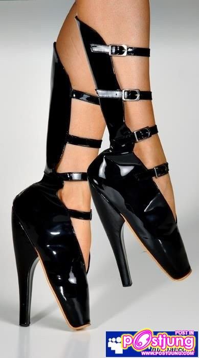 รองเท้าแปลกๆ