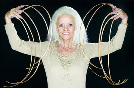 ผู้หญิงที่เล็บยาว ที่สุดในโลก