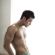  Hwan Hee  โชว์หุ่นเซ็กซี่ในนิตยสาร Dazed & Confused