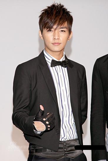 หย่าหลุน เฟยหลุนไห่ จ้า