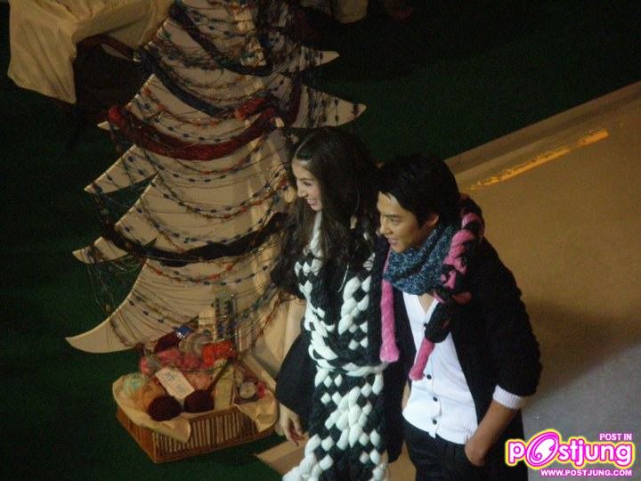 เหล่าดาราร่วมเดินแบบในงานB2S Enjoy Winter @ CTW