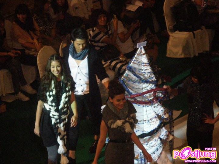 เหล่าดาราร่วมเดินแบบในงานB2S Enjoy Winter @ CTW
