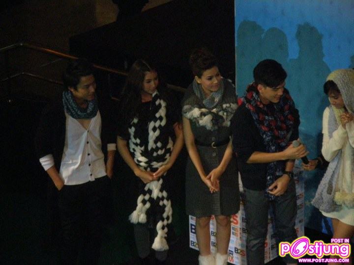 เหล่าดาราร่วมเดินแบบในงานB2S Enjoy Winter @ CTW