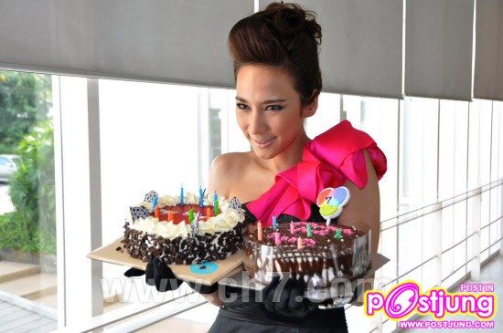 เซอร์ไพรส์  อั้ม พัชราภา กลางกองถ่าย