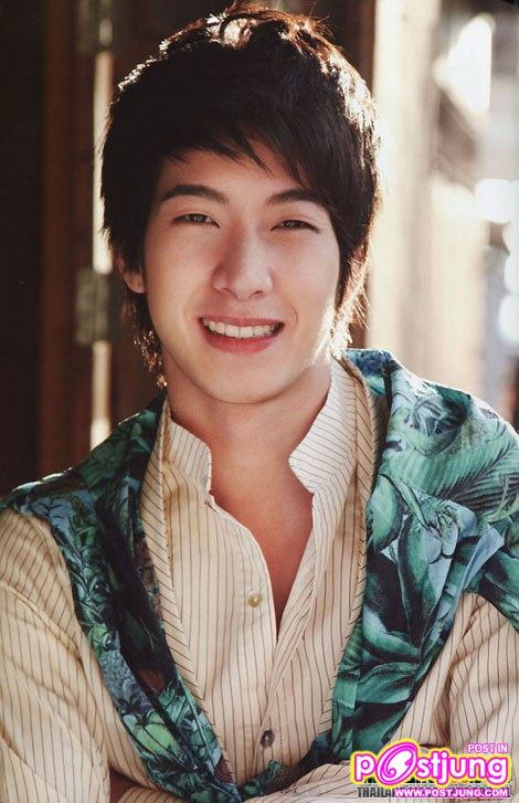โตโน่ถ่ายนิตยสารพลอยแกมเพชร