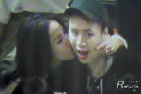 คิดว่าเขาทั้งสองเลิกกันเพื่อสร้างกระแส แล้วคืนดีกันไหม