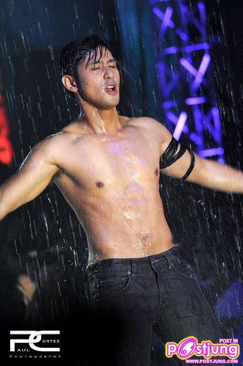 Photoshoot men album 106 Rocco Nacino