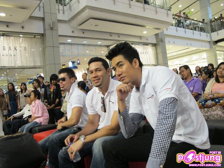 เหล่าดาราในงานSharing Little Project