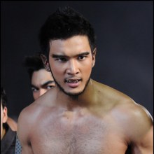 เอ่อ!!!!!!!   มันอะไรกันหรอ...งง อิจฉาตูอะดิ๊