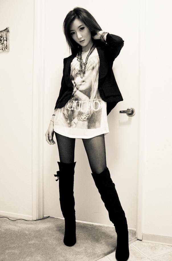 มียา >> Facebook