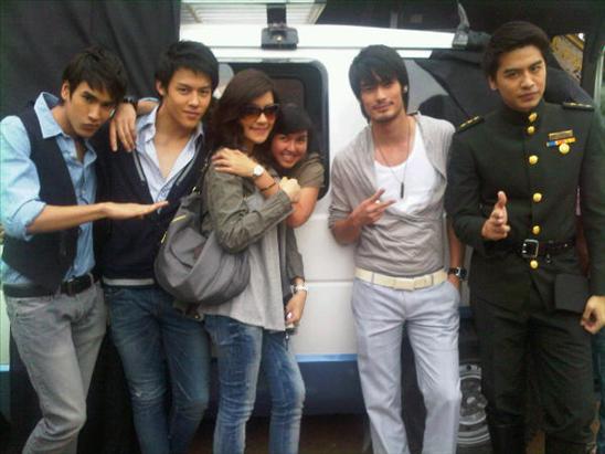new pic ณเดชน์ และเพื่อนๆ