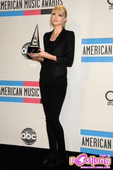 นับวันยิ่งสวย ...Taylor Swift