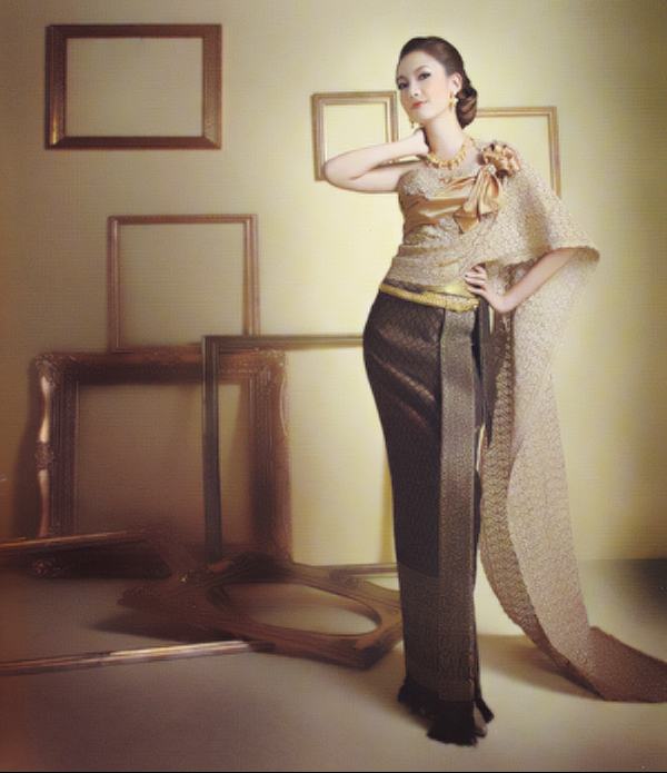 แต้ว ณัฐพร ใส่ชุด