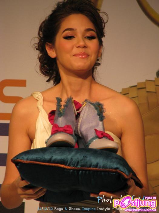 ชมพู่ เดินแฟชั่นโชว์Bags & Shoes...Inspire Instyle