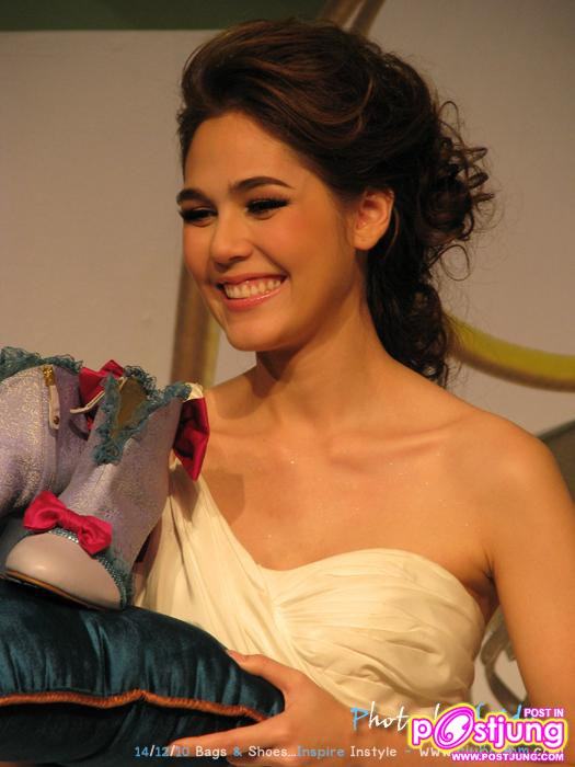 ชมพู่ เดินแฟชั่นโชว์Bags & Shoes...Inspire Instyle