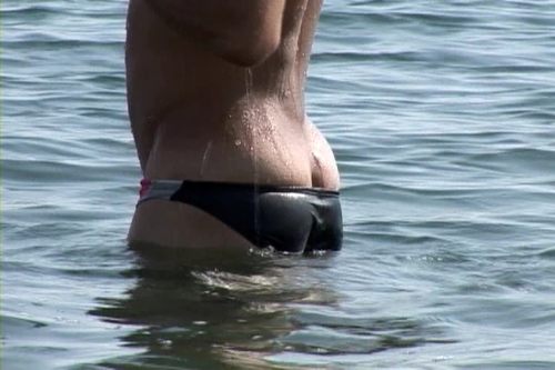 เบื้องหลัง ตี๋ญี่ปุ่น ตอน เล่นน้ำ