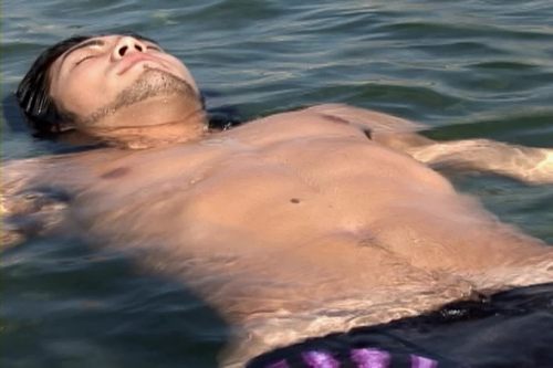 เบื้องหลัง ตี๋ญี่ปุ่น ตอน เล่นน้ำ